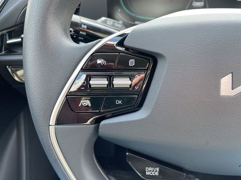 New 2026 Kia Niro LX FWD image 23