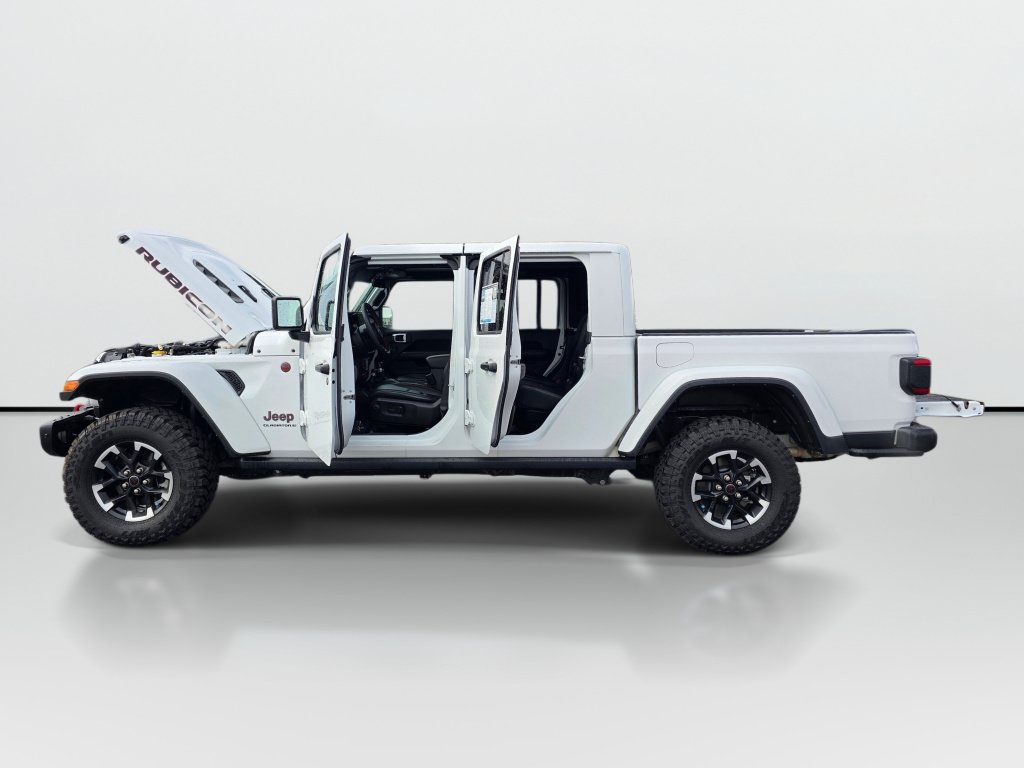 Used 2024 Jeep Gladiator Rubicon AWD/4WD image 11