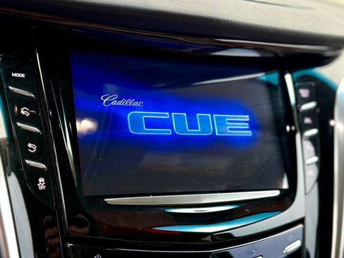 Used 2018 Cadillac Escalade Luxury AWD/4WD image 12