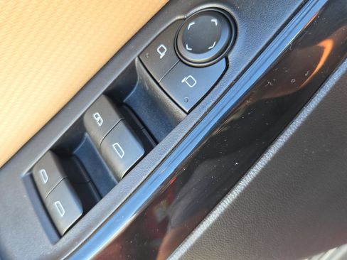 New 2026 Chevrolet Equinox ACTIV w/ LPO, Floor Liner Package FWD image 31