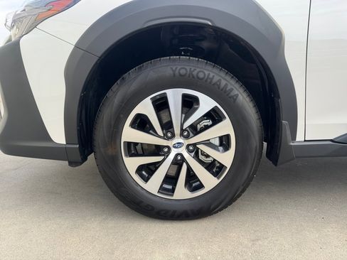 Certified 2025 Subaru Outback Premium w/ Popular Package #1A image 31