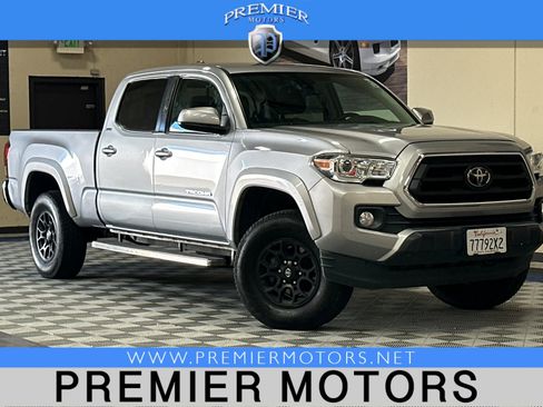 Used 2020 Toyota Tacoma SR5 RWD image 1