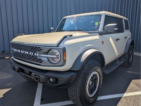Certified 2025 Ford Bronco Badlands AWD/4WD image 2