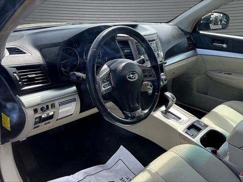 Used 2012 Subaru Outback 2.5i Premium w/ All-Weather Pkg AWD/4WD image 16