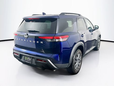 Used 2025 Nissan Pathfinder SV AWD/4WD image 9