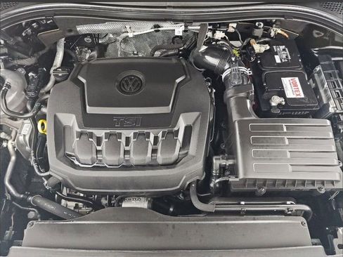 Used 2024 Volkswagen Tiguan Wolfsburg Edition image 21