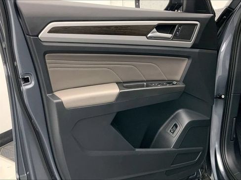 Used 2023 Volkswagen Atlas SE AWD/4WD image 26