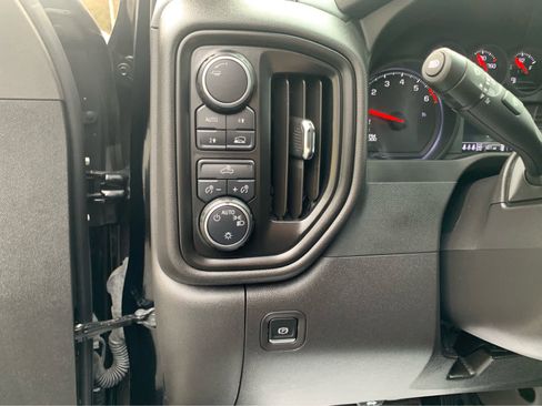 Certified 2025 Chevrolet Silverado 1500 Custom w/ Turbomax Blackout Package image 14