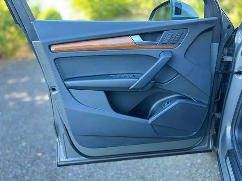 Certified 2023 Audi Q5 2.0T Premium w/ Convenience Package image 10