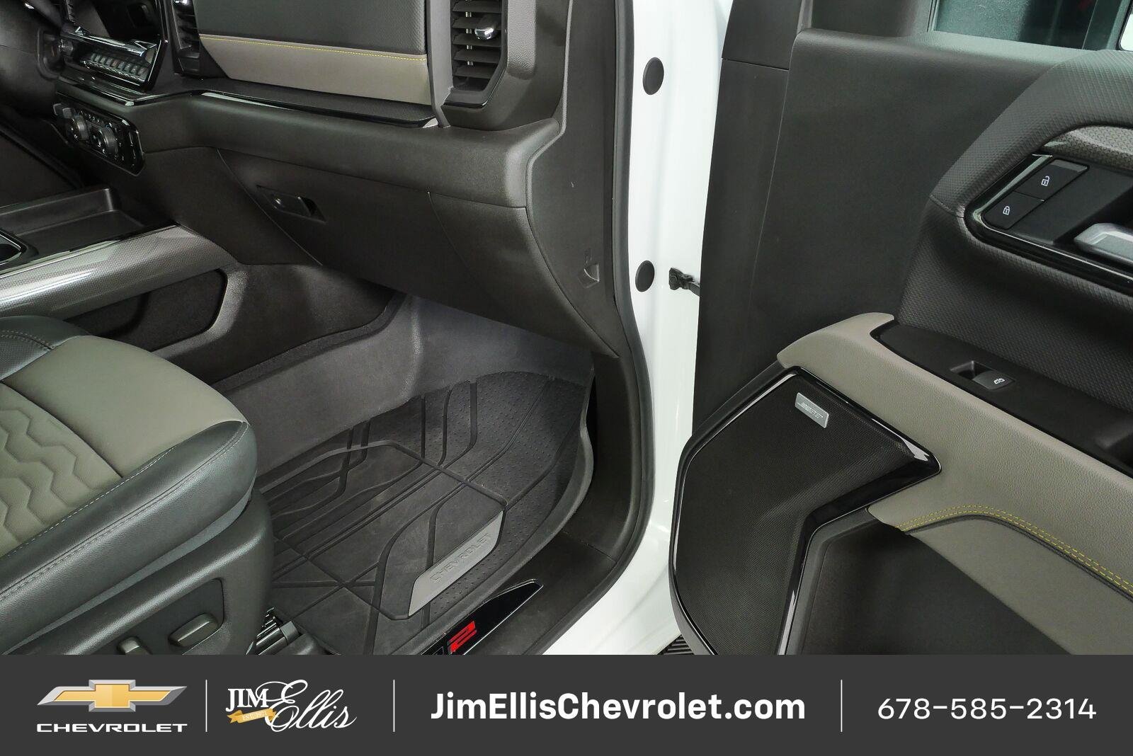 Used 2025 Chevrolet Silverado 2500 ZR2 w/ Technology Package AWD/4WD image 23