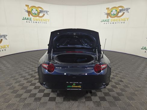 Used 2022 MAZDA MX-5 Miata Club RWD image 33