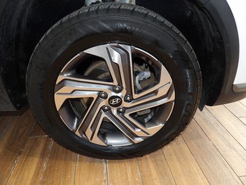 Used 2023 Hyundai Santa Fe SEL image 4