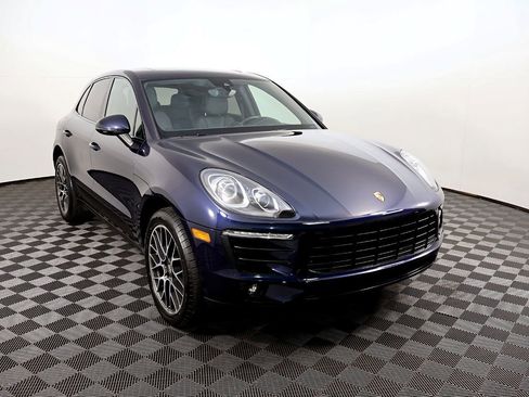 Used 2017 Porsche Macan S image 4