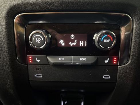 New 2026 Chevrolet Suburban Premier AWD/4WD image 27