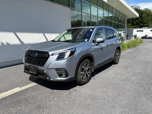 Used 2023 Subaru Forester Limited AWD/4WD image 3