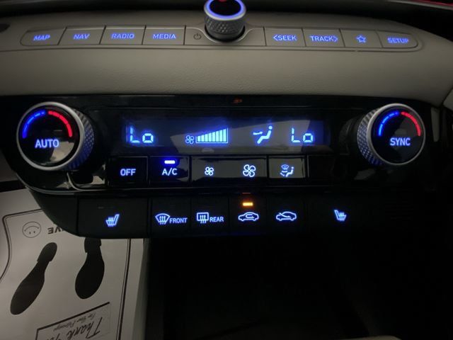 Used 2023 Hyundai Elantra Limited FWD image 19