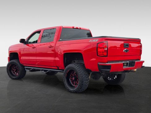 Used 2017 Chevrolet Silverado 1500 LT w/ LT Convenience Package AWD/4WD image 6