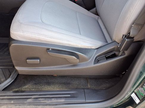 Used 2016 GMC Canyon 2WD Crew Cab w/ Convenience Package image 4