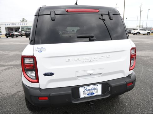 Used 2025 Ford Bronco Sport Badlands image 12