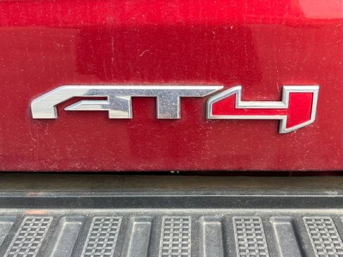 Used 2025 GMC Sierra 1500 AT4 w/ AT4 Premium Package AWD/4WD image 8