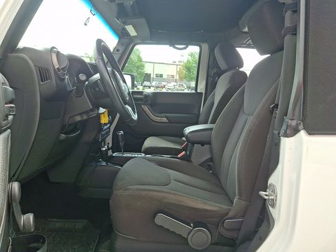 Used 2015 Jeep Wrangler Sport AWD/4WD image 13