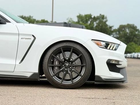 Used 2016 Ford Mustang Shelby GT350 w/ Technology Package RWD image 52