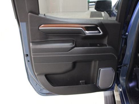 Used 2025 GMC Sierra 1500 Denali w/ Denali Reserve Package AWD/4WD image 21