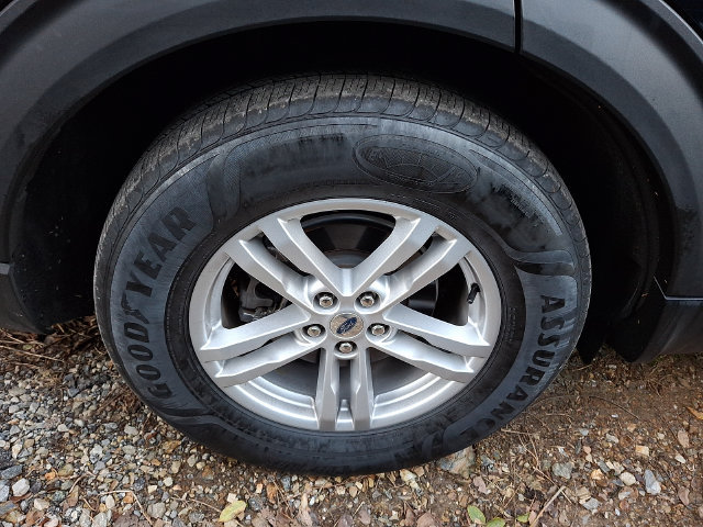 Used 2020 Ford Explorer XLT w/ Equipment Group 202A AWD/4WD image 7