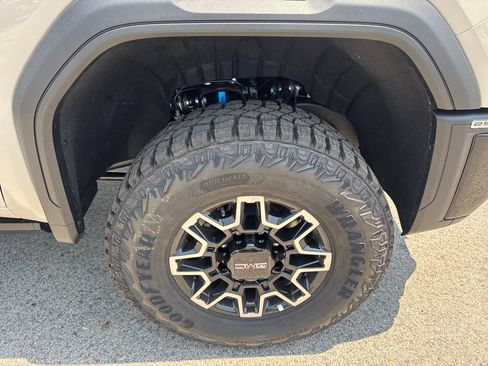 New 2026 GMC Sierra 2500 AT4X AWD/4WD image 12