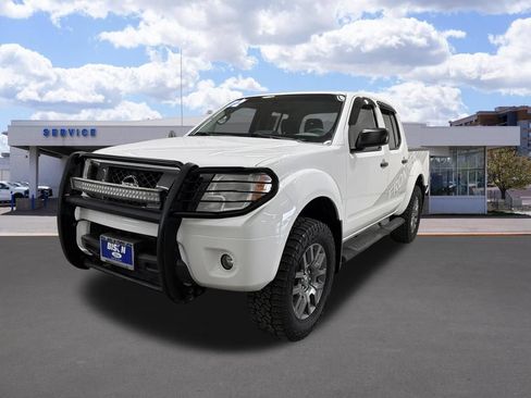 Used 2012 Nissan Frontier SV w/ Sport Appearance Pkg AWD/4WD image 7