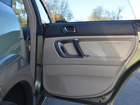 Used 2007 Subaru Outback 2.5i image 11