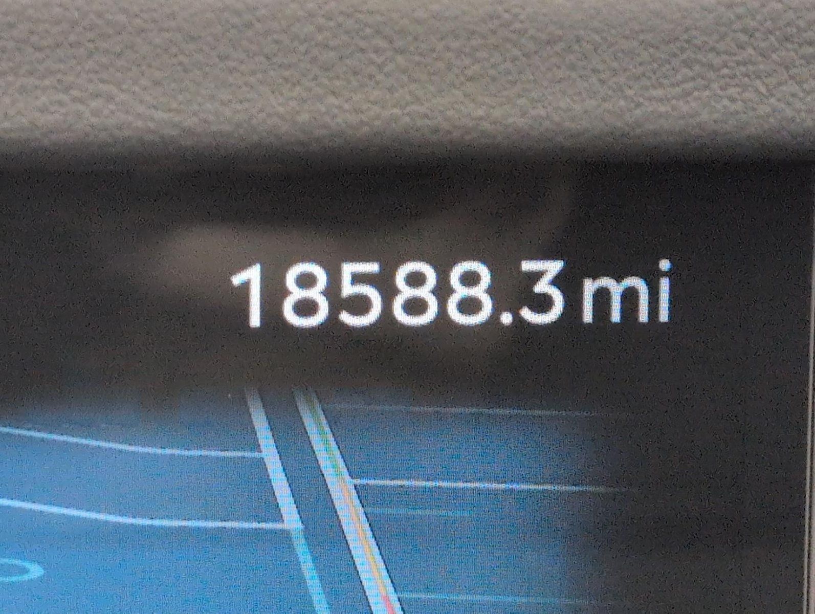 Used 2025 Lincoln Nautilus Reserve AWD/4WD image 3