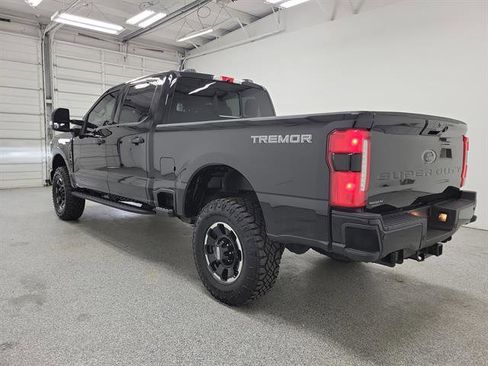 Used 2025 Ford F250 Lariat w/ Lariat Ultimate Package AWD/4WD image 4
