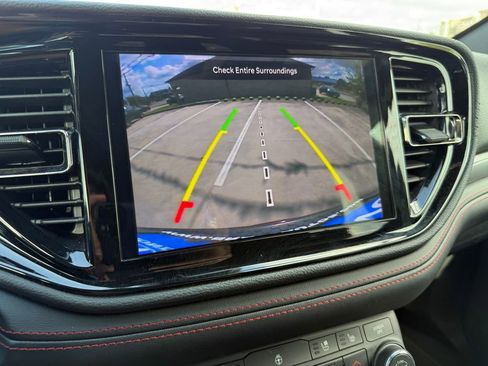 Used 2024 Dodge Durango GT image 16