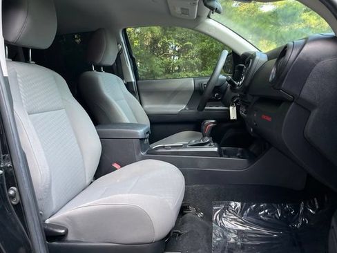 Used 2022 Toyota Tacoma SR w/ SR Convenience Package RWD image 19