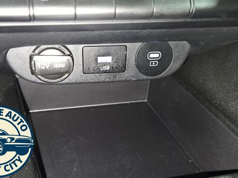 Used 2024 Hyundai Elantra Blue image 16