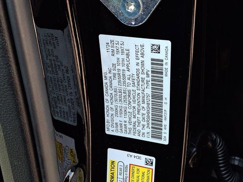 Used 2025 Honda CR-V Sport Touring image 29