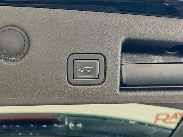 Used 2024 Chevrolet Equinox Premier AWD/4WD image 29
