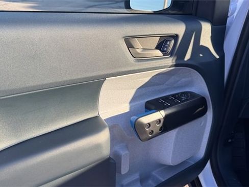 Certified 2025 Ford Maverick XLT image 21