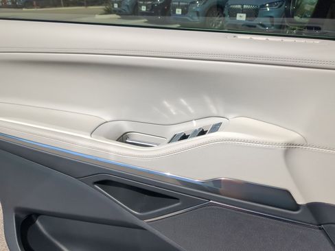 New 2026 Lincoln Navigator Premiere image 12