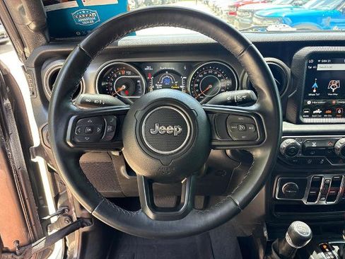 Used 2022 Jeep Gladiator Sport AWD/4WD image 17