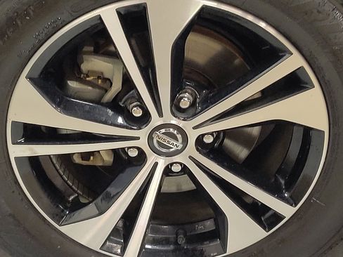 Used 2023 Nissan Sentra SV FWD image 31