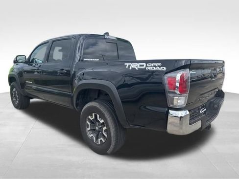 Used 2022 Toyota Tacoma TRD Off-Road image 8