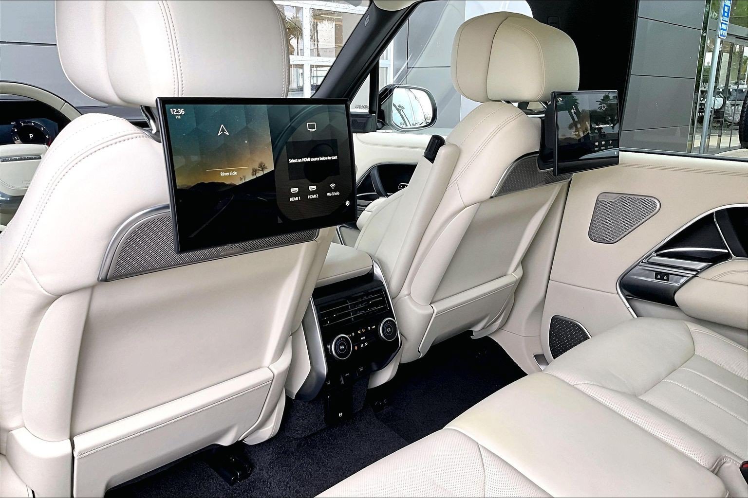 Used 2023 Land Rover Range Rover Long Wheelbase Autobiography AWD/4WD image 8