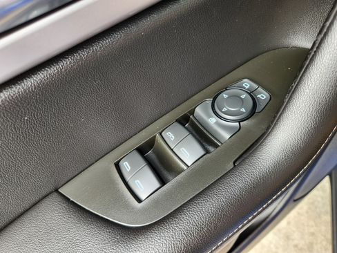 Used 2024 Chevrolet Blazer LT FWD image 24