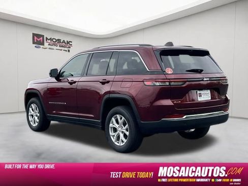 Used 2023 Jeep Grand Cherokee Limited w/ Luxury Tech Group II AWD/4WD image 5