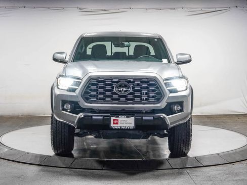 Certified 2023 Toyota Tacoma TRD Off-Road AWD/4WD image 6