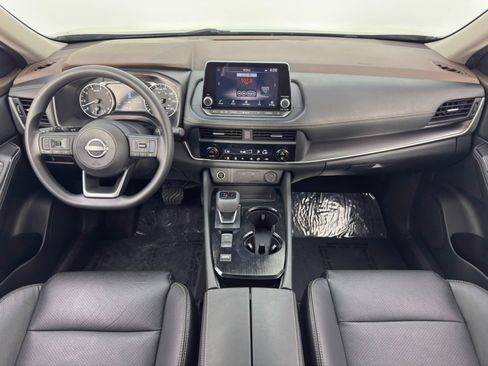 Used 2023 Nissan Rogue SV image 11