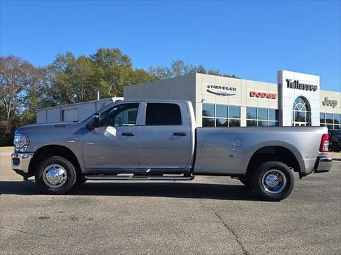 Certified 2024 RAM 3500 Tradesman w/ Chrome Appearance Group AWD/4WD image 11