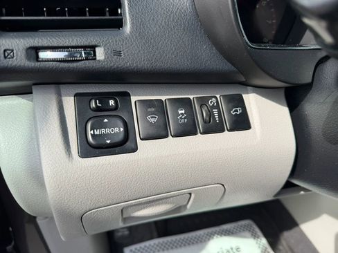 Used 2013 Toyota Highlander Limited FWD image 24